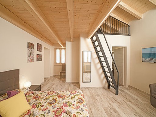 Villa in Vendita a Gargnano, 1'280'000€, 400 m², arredato