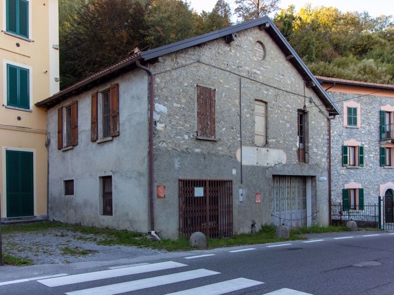 Casale in Vendita a Alta Valle Intelvi, 90'000&euro;, 100 m²