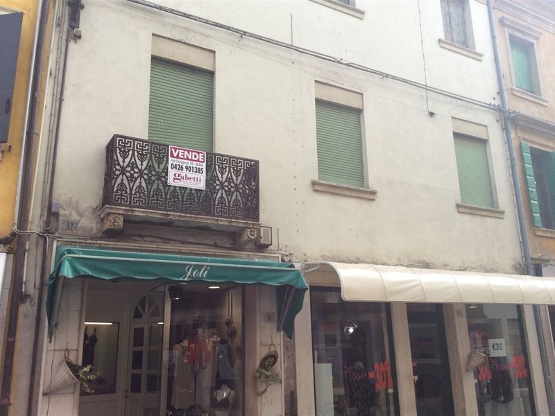 Appartamento in Vendita a Adria, 110'000€, 120 m²