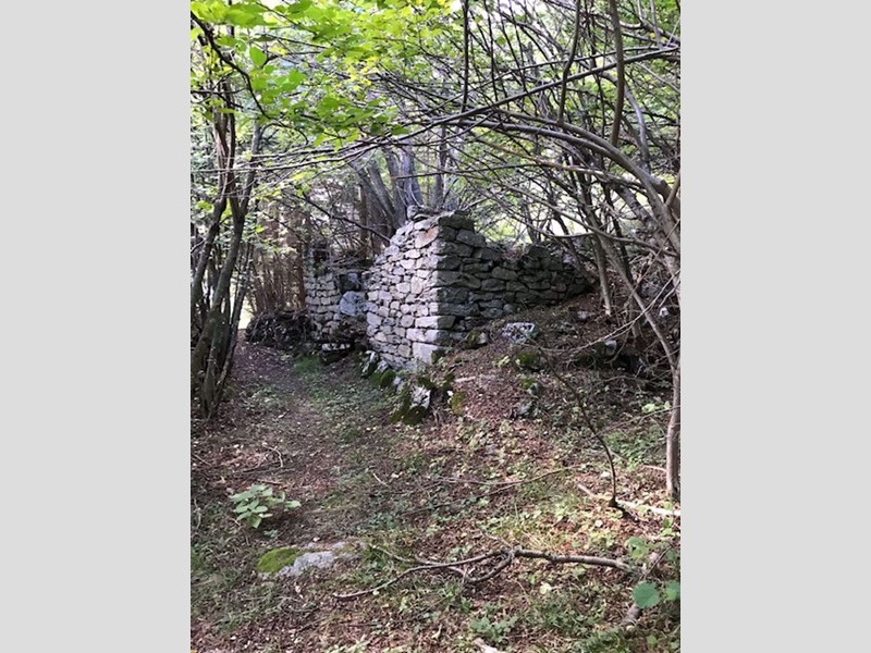 Casale in Vendita a Varzo, 28'000€, 85 m²