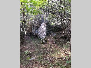 Casale in Vendita a Varzo, 28'000€, 85 m²