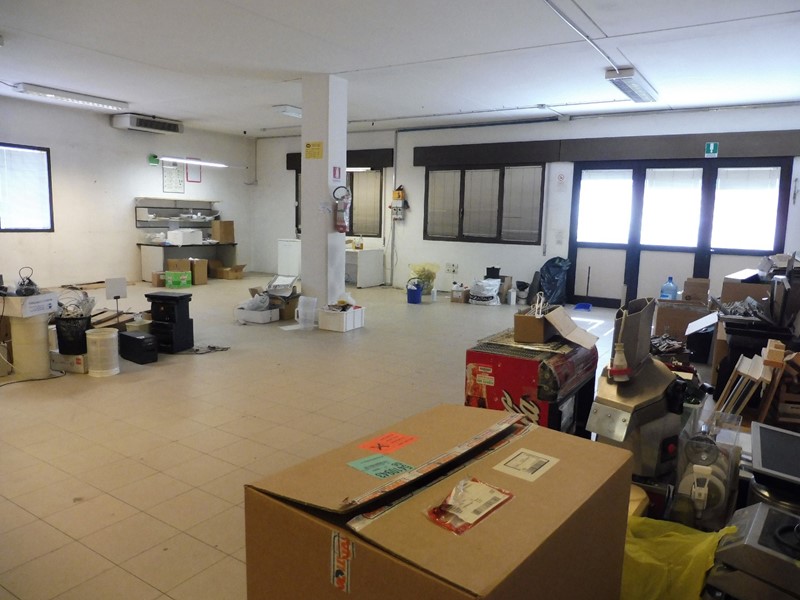 Laboratorio in Affitto a Marostica, 1'700€, 700 m²