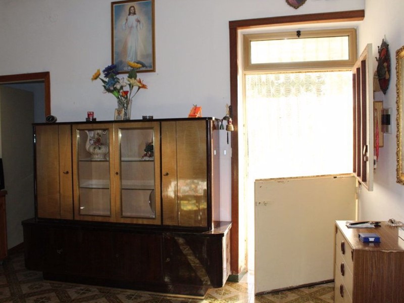 Villa in Vendita a Belmonte Mezzagno, 55'000€, 120 m²