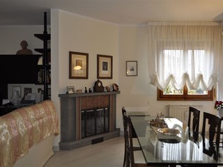 Quadrilocale in Vendita a Sesto Fiorentino, 415'000€, 95 m²