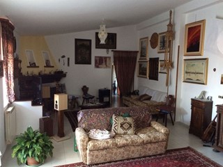 Appartamento in Vendita a Scalea, 160'000€, 184 m²