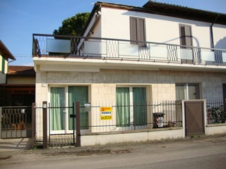 Appartamento in Vendita a Faenza, 128'000€, 87 m²