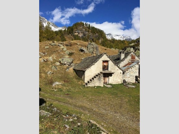 Casale in Vendita a Varzo, 90'000€, 65 m²