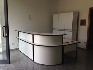 Ufficio in Affitto a Marostica, 800€, 150 m²