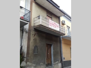 Casa Indipendente in Vendita a Portico di Caserta, 60'000€, 108 m²