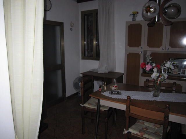 Casale in Vendita a Adria, 60'000€, 200 m²