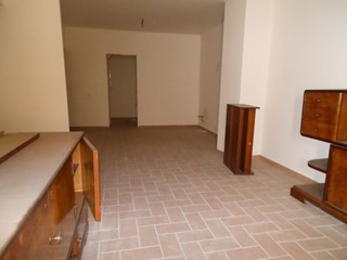 Trilocale in Vendita a Montefranco, 50'000&euro;, 110 m²