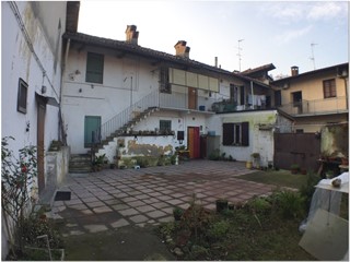Bilocale in Vendita a Cassinetta di Lugagnano, 75'000€, 60 m²