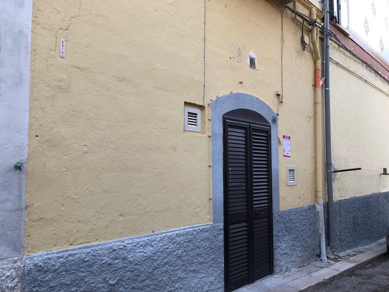 Casa Indipendente in Vendita a Canosa di Puglia, 20'000€, 35 m²