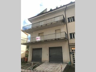 Appartamento in Vendita a Librizzi, 65'000€, 140 m²
