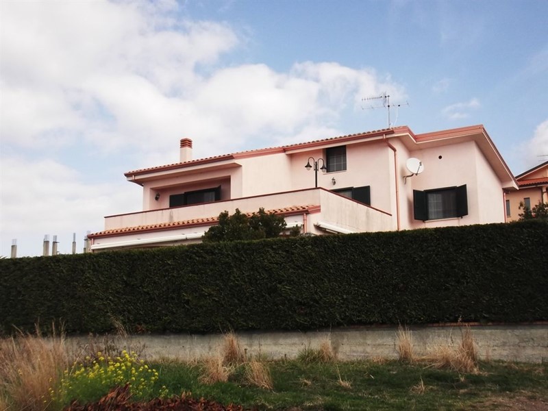 Villa in Vendita a San Nicola Arcella, 285'000€, 210 m²