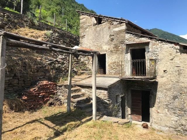 Casale in Vendita a Borgomezzavalle, 25'000€, 50 m²