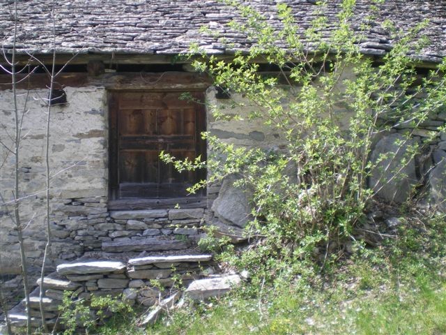 Casale in Vendita a Trasquera, 30'000€, 70 m²