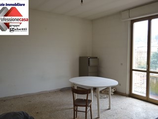 Quadrilocale in Vendita a Sinalunga, 140'000€, 131 m²