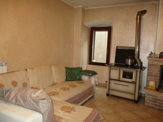 Quadrilocale in Vendita a Terni, 55'000€, 110 m²