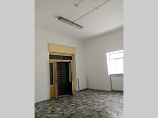 Casa Indipendente in Affitto a Bari, zona DIFRONTE ospedale DIVENERE , 1'050€, 270 m²