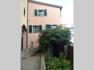 Casa Semi Indipendente in Vendita a Arcola, zona Trebiano, 166 m², arredato