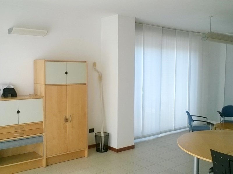 Ufficio in Vendita a Castel Mella, 98'000€, 62 m²