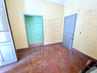 Quadrilocale in Vendita a Ventimiglia, zona Roverino, 130'000€, 70 m²