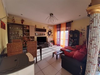 Casa Semi Indipendente in Vendita a Luni, 250'000€, 107 m², arredato