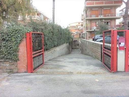 Laboratorio in Affitto a Roma, zona MORENA, 1'700€, 329 m²