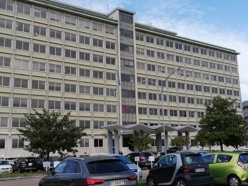 Ufficio in Affitto a Napoli, zona Agnano, 450€, 30 m²