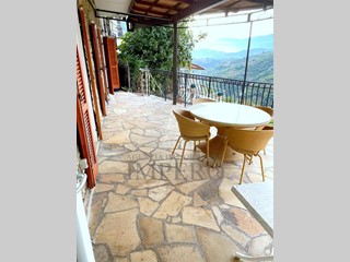 Appartamento in Vendita a Seborga, 210'000€, 76 m², arredato