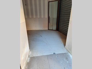 Capannone in Affitto a Lucca, zona Centro Storico, 2'600€, 50 m²