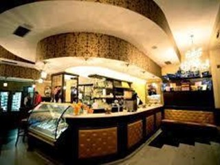 Attività commerciale in Vendita a Lucca, zona Centro Storico, 200'000€, 50 m²