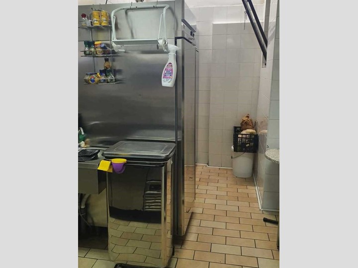 Attività commerciale in Vendita a Roma, 85'000€, 150 m²