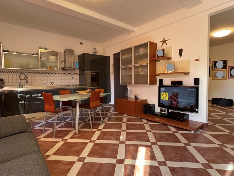 Appartamento in Vendita a Savona, zona Lavagnola, 170'000€, 95 m²