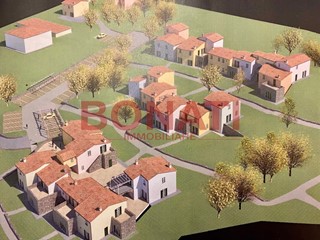 Terreno edificabile in Vendita a Pignone, 340'000€, 2732 m²