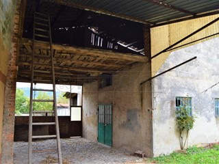 Rustico in Vendita a Montorso Vicentino, zona Montorso Vic., 39'000&euro;, 180 m²