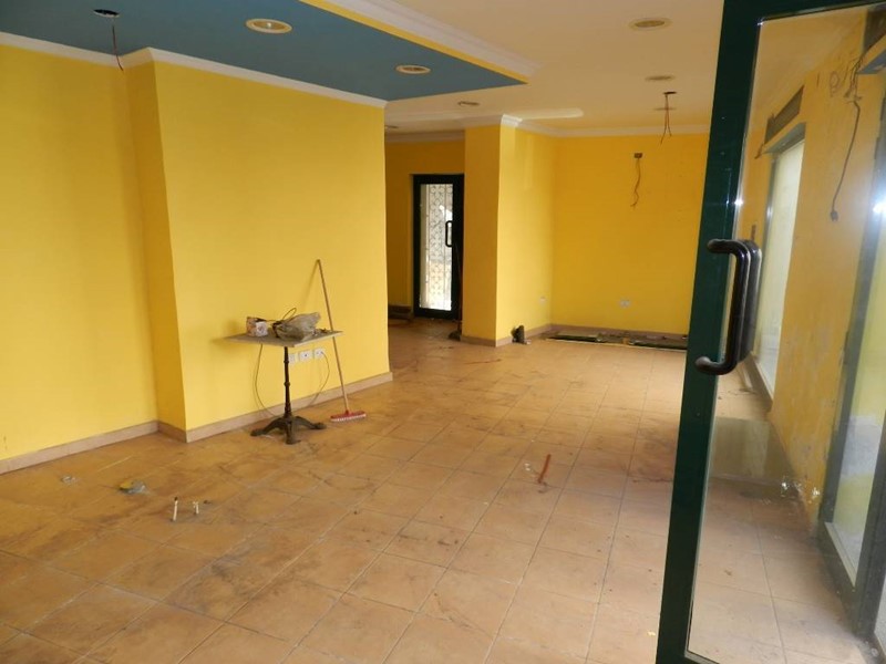 Immobile commerciale in Vendita a Roma, zona Centocelle, 120'000€, 70 m²