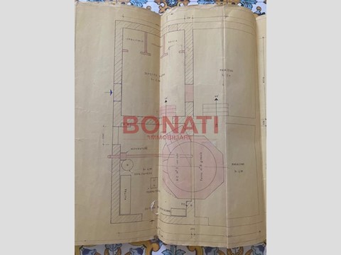Immobile commerciale in Vendita a La Spezia, zona Periferia Est, 80'000€, 144 m²
