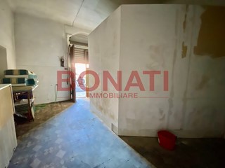 Immobile commerciale in Vendita a La Spezia, zona Periferia Est, 80'000€, 144 m²