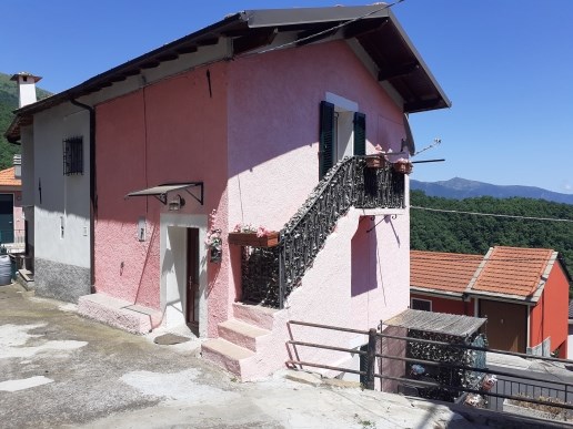 Casa Indipendente in Vendita a Aurigo, zona poggialto, 65'000€, 75 m², arredato