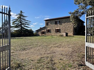 Attività commerciale in Vendita a Murlo, 6'000'000€, 1900 m²