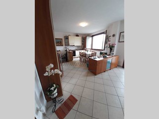 Quadrilocale in Vendita a Rosignano Marittimo, zona Vada, 279'000€, 115 m², con Box