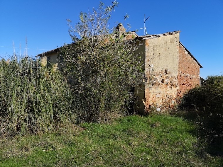Rustico in Vendita a Santa Maria a Monte, zona Cerretti, 210'000€, 250 m²