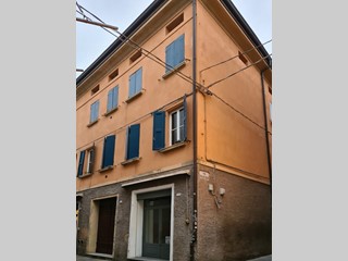 Quadrilocale in Vendita a Reggio Emilia, zona Centro storico, 250'000€, 100 m²