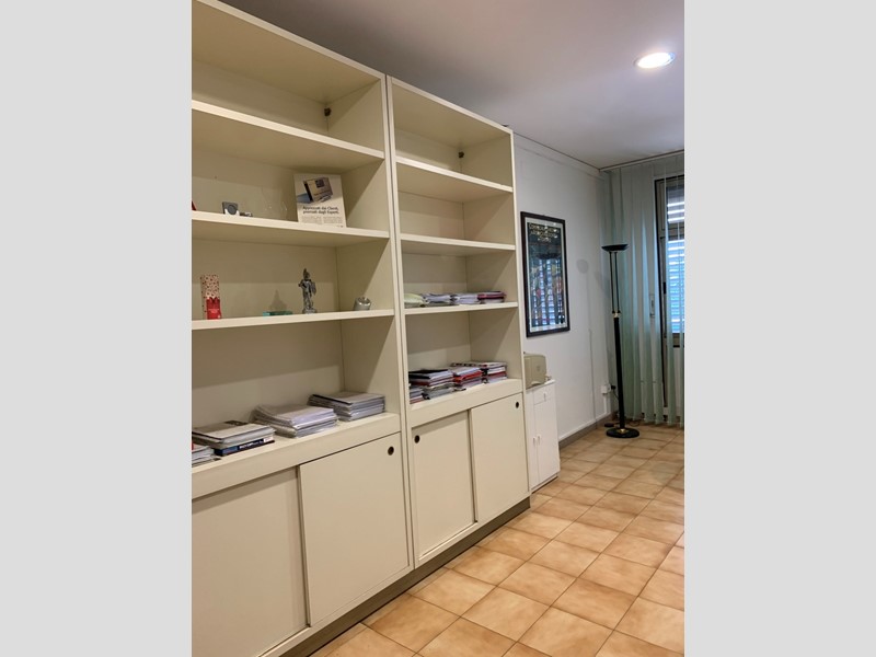 Ufficio in Affitto a Osimo, zona OSIMO, 450€, 40 m²