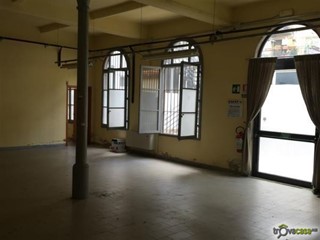 Capannone in Vendita a Lucca, zona San Marco, 2'000'000€, 2000 m²