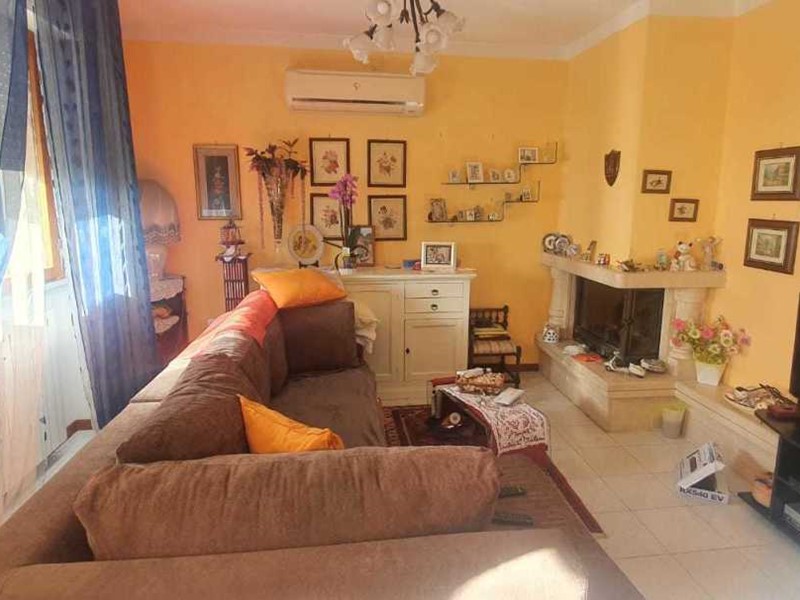 Appartamento in Affitto a Aulla, zona Albiano Magra, 110 m², arredato