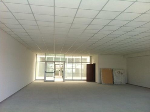 Capannone in Affitto a Lucca, zona San Donato, 500€, 25 m², arredato