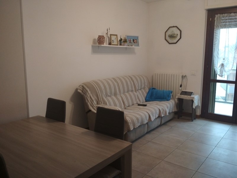 Quadrilocale in Vendita a Trecastelli, 135'000€, 80 m², con Box